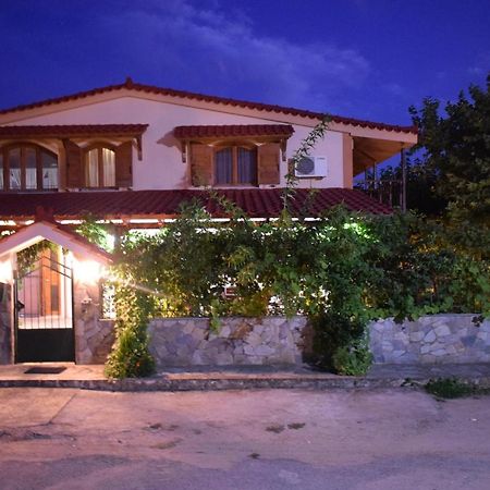Family Villa Kalypso Ореой Екстер'єр фото